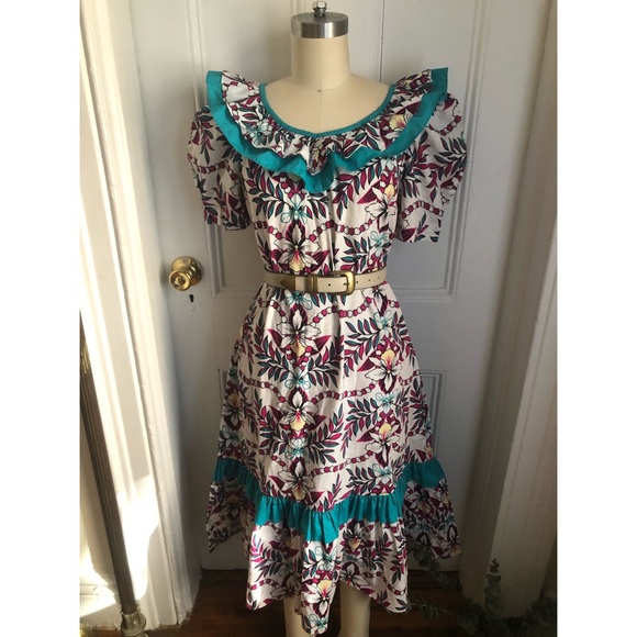 Vintage Dresses & Skirts - Vintage Hawaiian-ruffle dress-elaborate sleeve